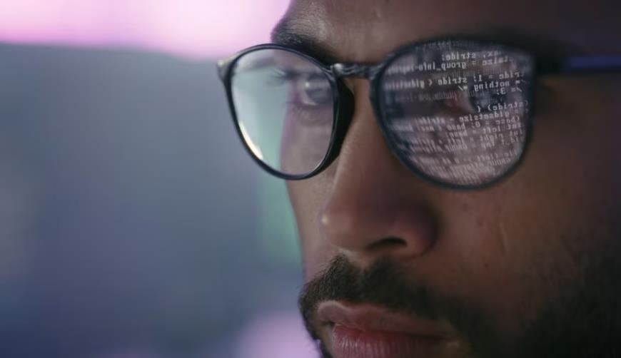 宜宾小程序开发中的安全与供应链态势管理：React与Vue框架的实践对比